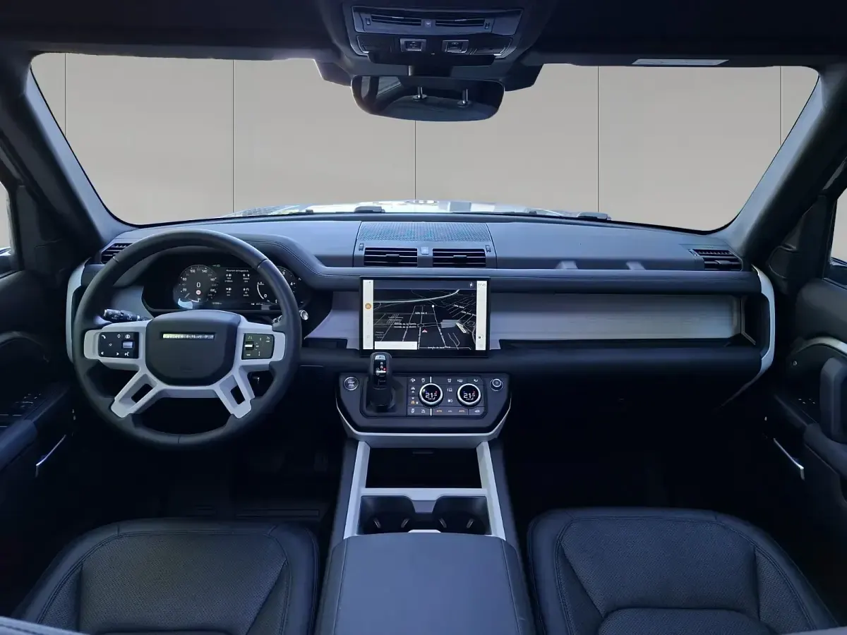 Usado Land Rover Defender HSE 249 CV (183 kW) 2025 Pangea green SUV
