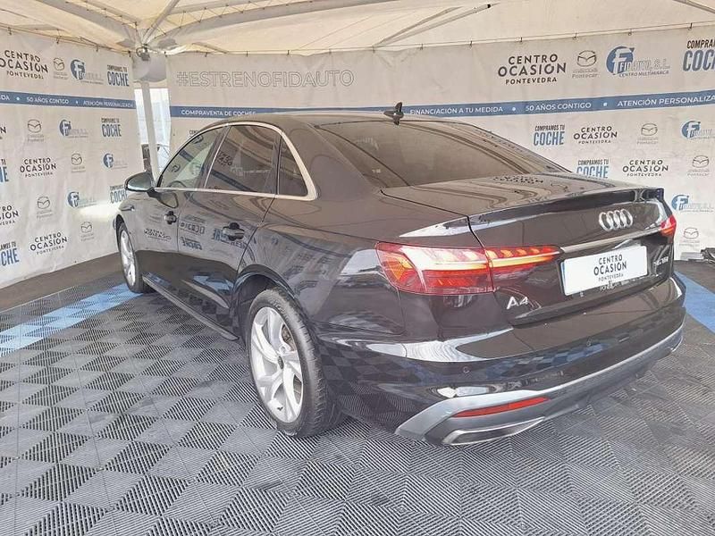 Usado Audi A4 S-Line 163 CV (119 kW) 2023 Negro Berlina