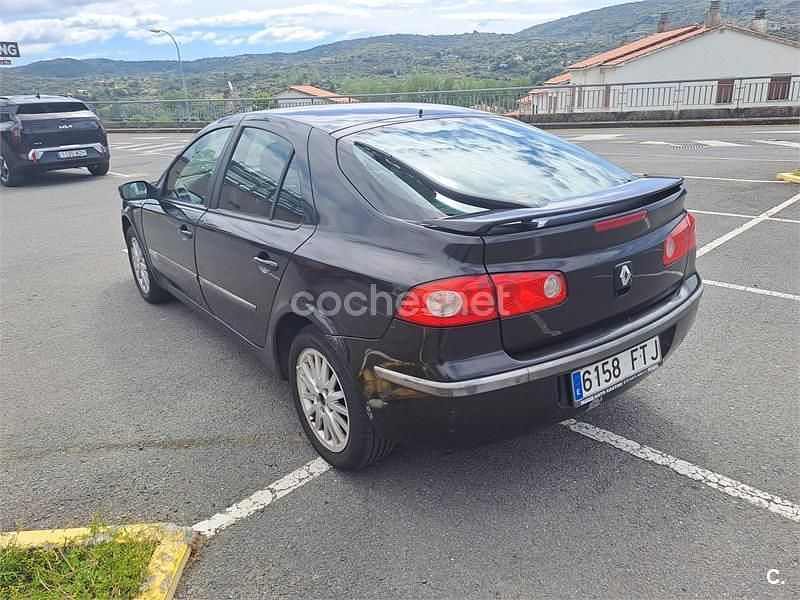 Usado Renault Laguna III Authentique 110 CV (80 kW) 2007 Negro Berlina