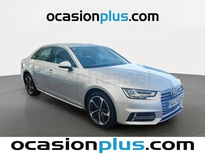 Usado Audi A4 S-Line 150 CV (110 kW) 2018 Gris / plata Berlina