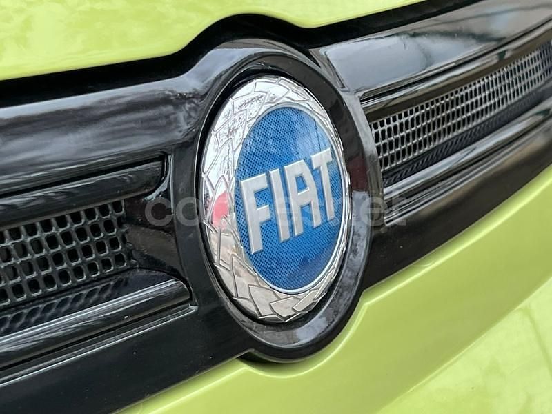 Usado Fiat Panda Dynamic 60 CV (44 kW) 2005 Verde Berlina