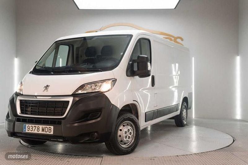 Blanco Usado 2022 Peugeot Boxer S Van | 22.995 € (Precio justo) - Imagen 1/4