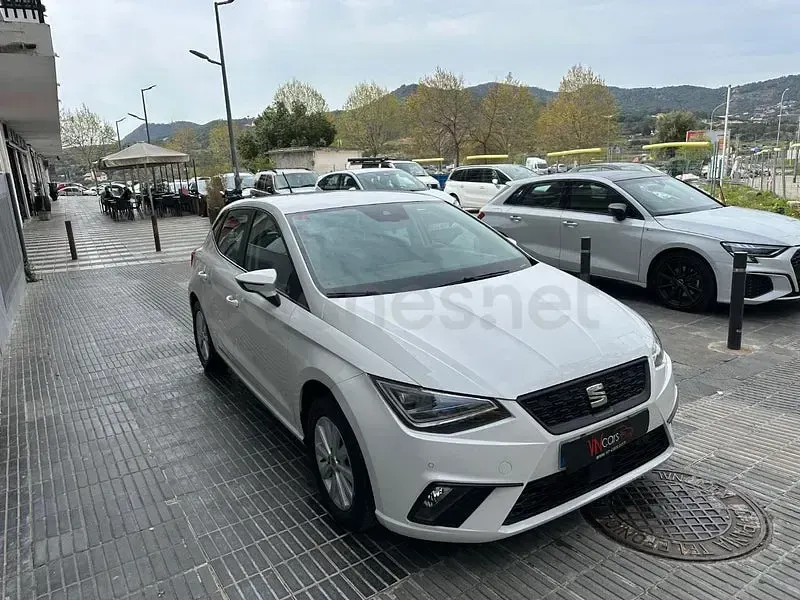 Usado Seat Ibiza Style 115 CV (84 kW) 2025 Blanco Utilitario