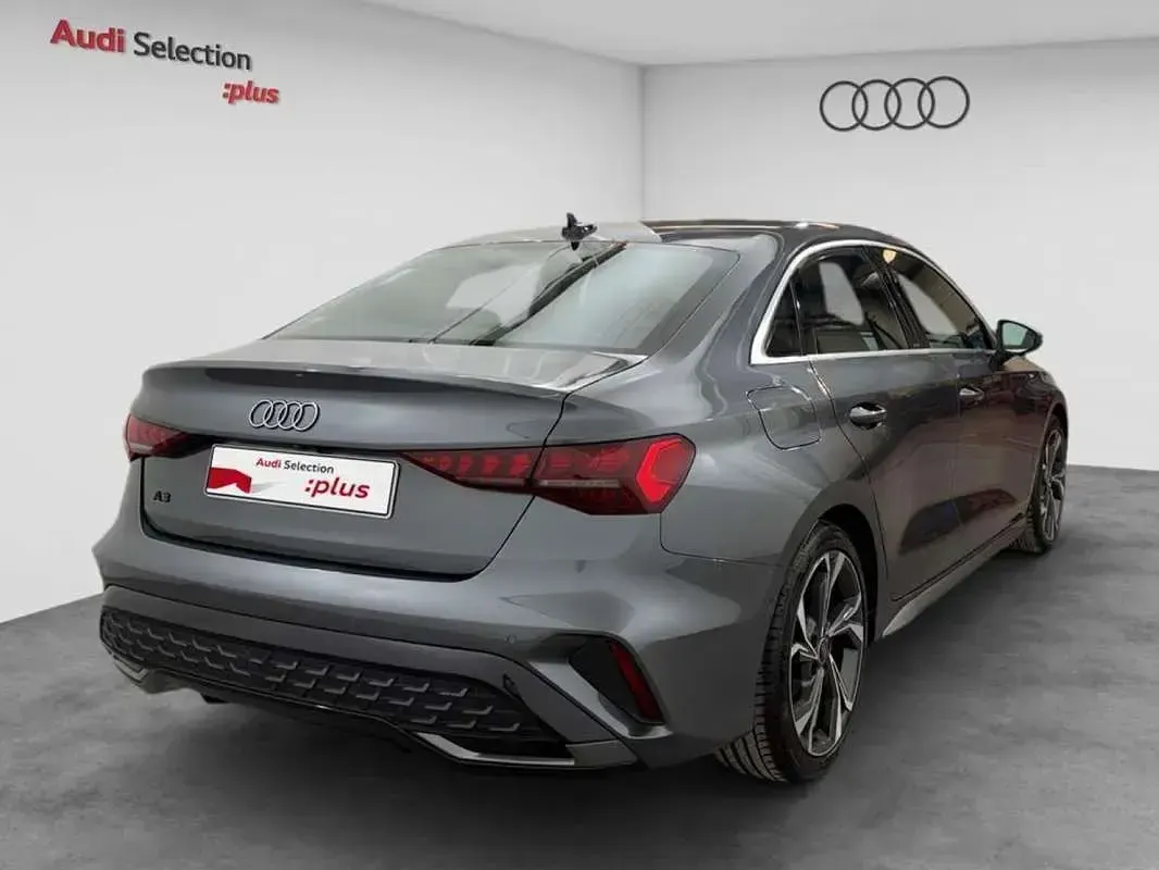 Usado Audi A4 S-Line 150 CV (110 kW) 2025 Gris Berlina