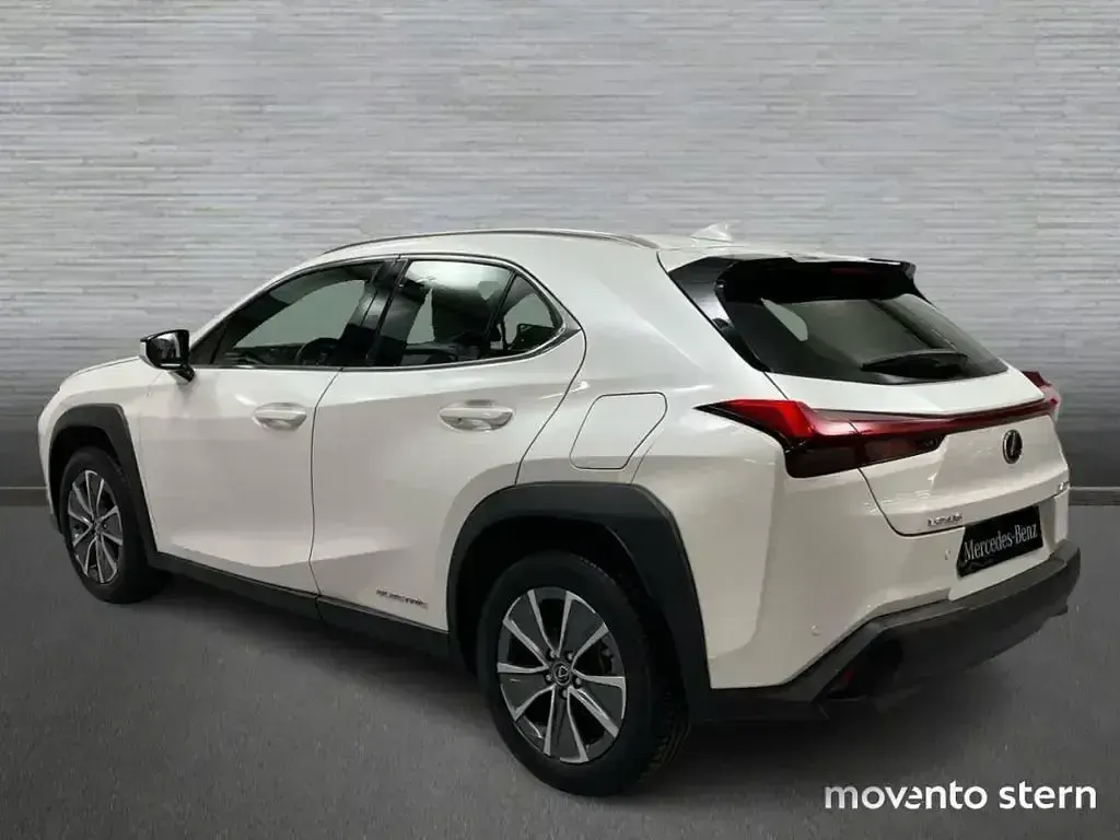 Usado Lexus UX 150 kW (204 CV) 2022 Blanco SUV