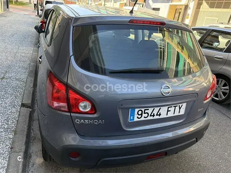 Usado Nissan Qashqai Acenta 115 CV (84 kW) 2007 Gris / plata SUV