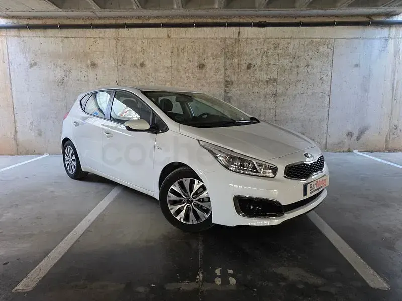 Brugt Kia Ceed 101 HK (74 kW) 2018 Hvid Hatchback