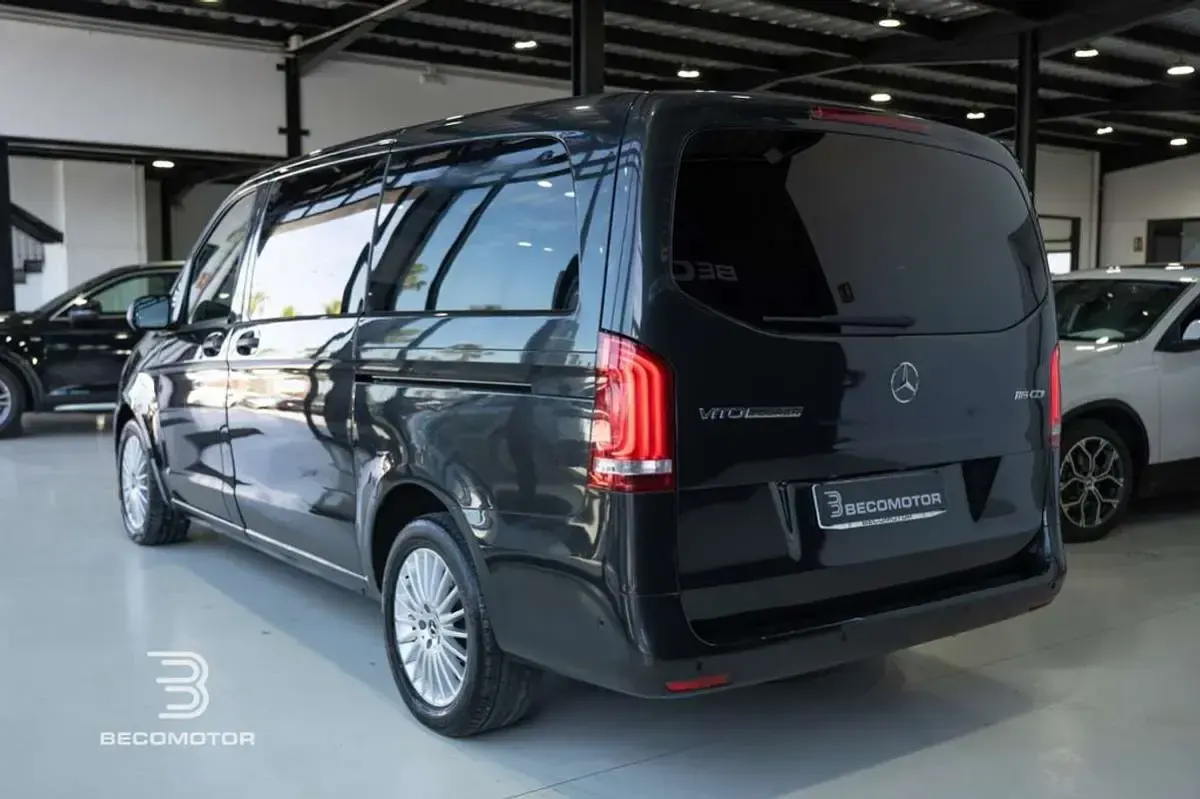 Usado Mercedes Vito 163 CV (119 kW) 2021 Negro Van