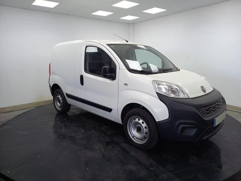 Usado Fiat Fiorino 77 CV (56 kW) 2018 Blanco Monovolumen