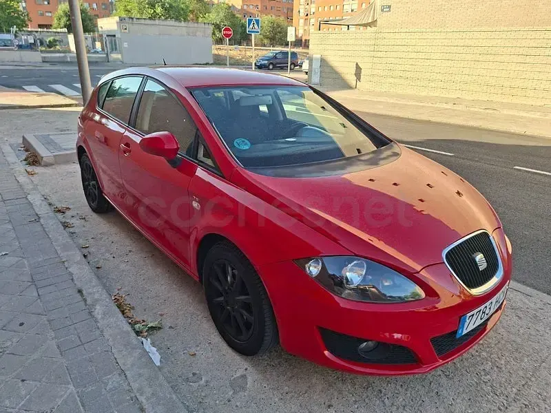 Usado Seat Leon Copa 105 CV (77 kW) 2011 Rojo Utilitario