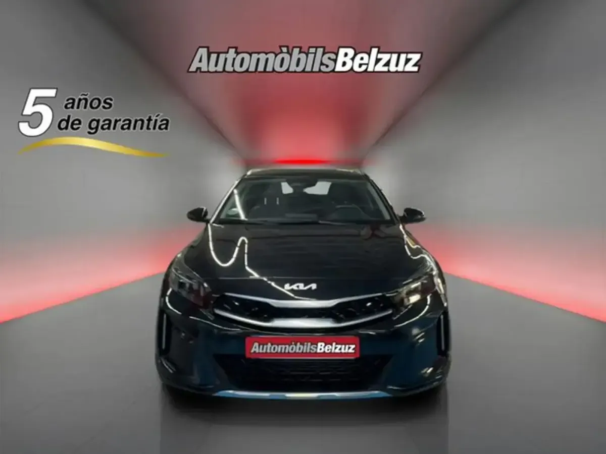 Usado Kia XCeed 101 CV (74 kW) 2024 Negro SUV