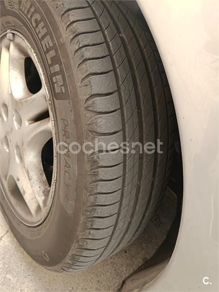 Usado Citroën C5 110 CV (80 kW) 2001 Gris / plata Berlina