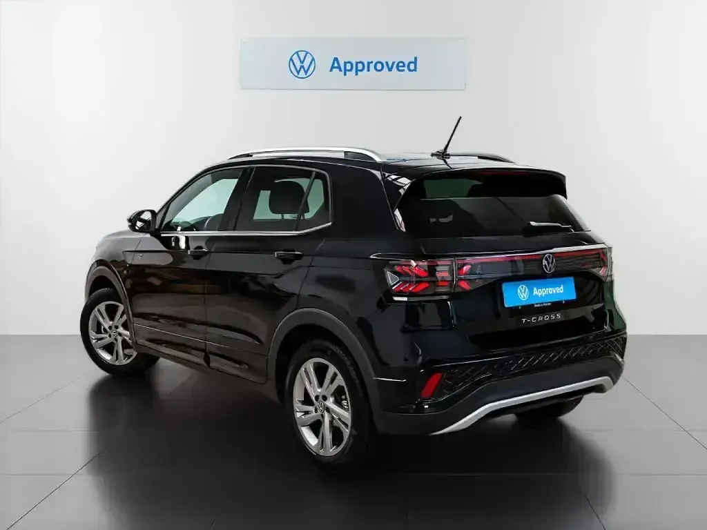 Usado VW T-Cross R-line 116 CV (85 kW) 2024 Negro SUV