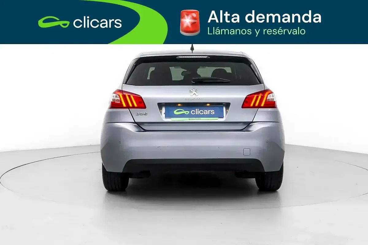 Usado Peugeot 308 Style 130 CV (95 kW) 2017 Gris / plata Berlina