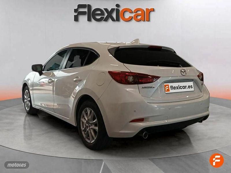 Usado Mazda 3 Style 120 CV (88 kW) 2017 Blanco Berlina