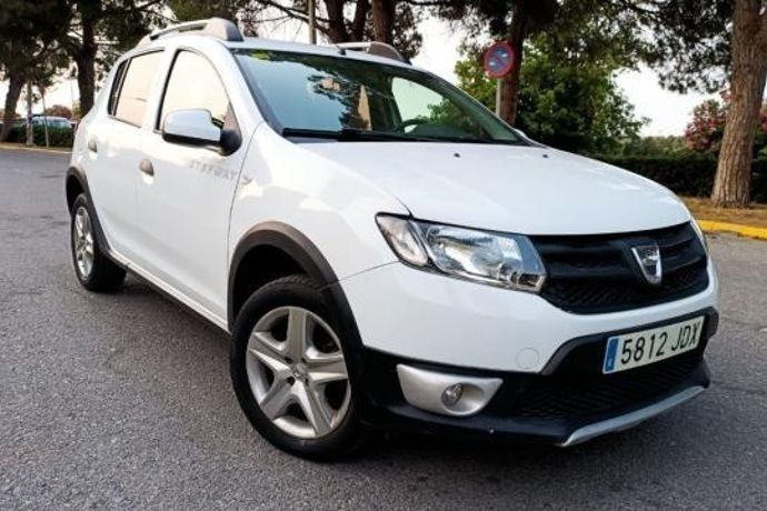 Usado 2015 Dacia Sandero Stepway Utilitario | 7600 € (Precio justo) - Imagen 1/4