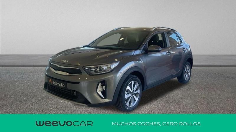 Gris Usado 2025 Kia Stonic SUV | 23.990 € (Caro) - Imagen 1/4