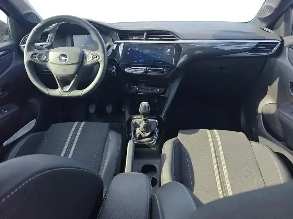 Usado Opel Corsa 100 CV (73 kW) 2024 Otro Utilitario
