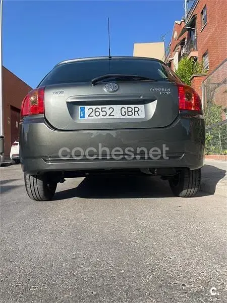 Usado Toyota Corolla Luna 116 CV (85 kW) 2007 Marrón Berlina