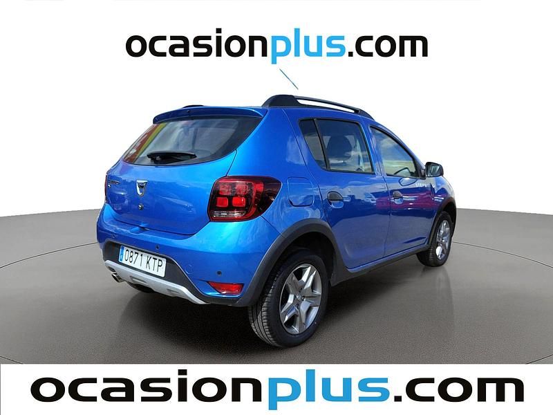 Usado Dacia Sandero Comfort 90 CV (66 kW) 2019 Azul Utilitario