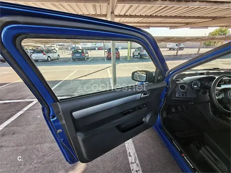 Usado Suzuki Swift GL 92 CV (67 kW) 2006 Azul Utilitario