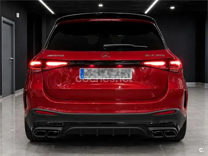 Usado Mercedes GLC300e 313 CV (230 kW) 2023 Rojo SUV