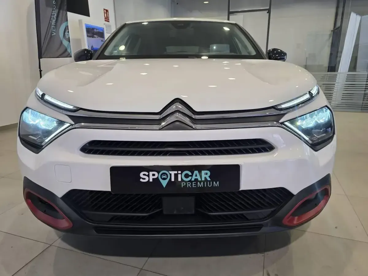 Usado Citroën C4 Feel 130 CV (95 kW) 2021 Blanco Berlina
