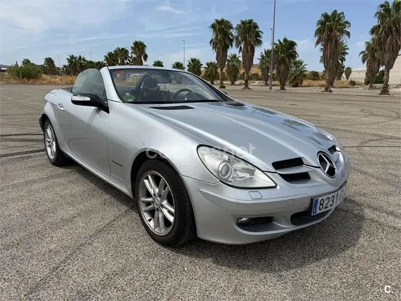 Usado Mercedes SLK200 163 CV (119 kW) 2007 Gris / plata Descapotable