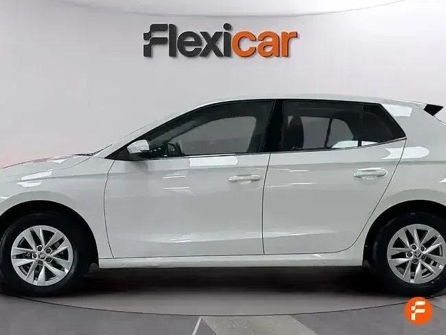 Käytetty Skoda Fabia Ambition 95 HP (69 kW) 2022 Valkoinen Viistoperä