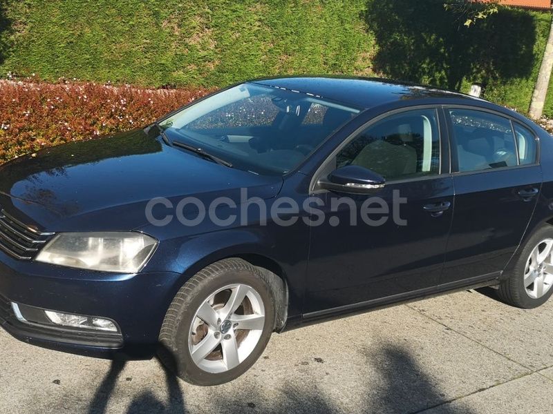 Usado VW Passat Edition 105 CV (77 kW) 2012 Azul Berlina