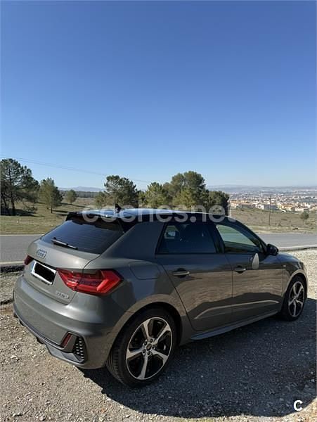 Usado Audi A1 Sportback 110 CV (80 kW) 2023 Gris / plata Utilitario