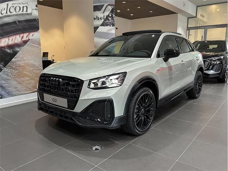 Plata rocio Nuevo 2025 Audi Q2 Black Edition SUV | 40.776 € (Un poco caro) - Imagen 1/4