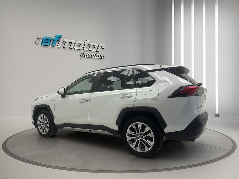 Usado Toyota RAV4 Hybrid Luxury 218 CV (160 kW) 2021 Blanco SUV