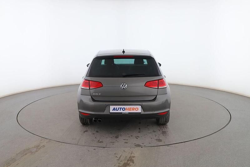 Usado VW Golf VII Advance 122 CV (89 kW) 2015 Gris Utilitario