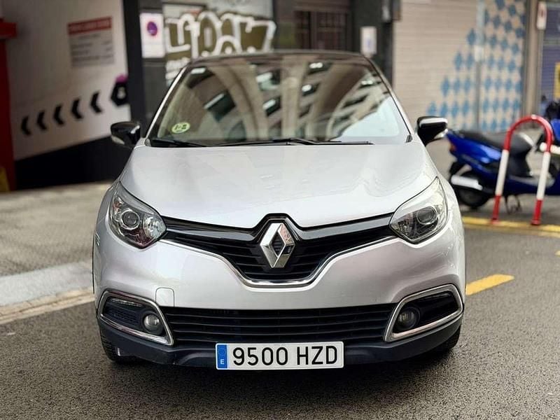 Usado Renault Captur Intens 90 CV (66 kW) 2013 Gris SUV