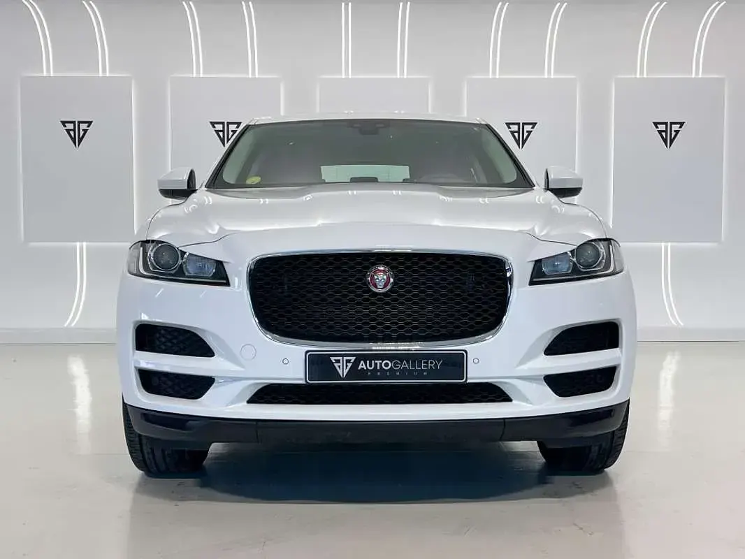 Usado Jaguar F-Pace Pure 163 HP (119 kW) 2021 Branco SUV