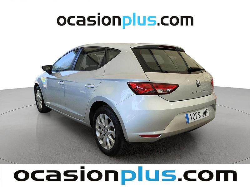Usado Seat Leon Style 110 CV (80 kW) 2016 Gris plata Utilitario