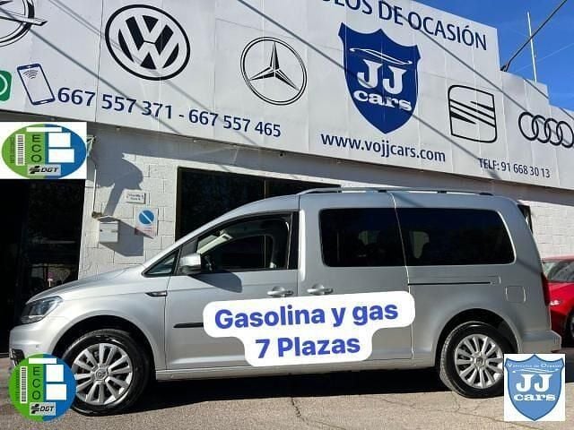 Usado VW Caddy Maxi Trendline 110 CV (80 kW) 2018 Gris / plata Monovolumen