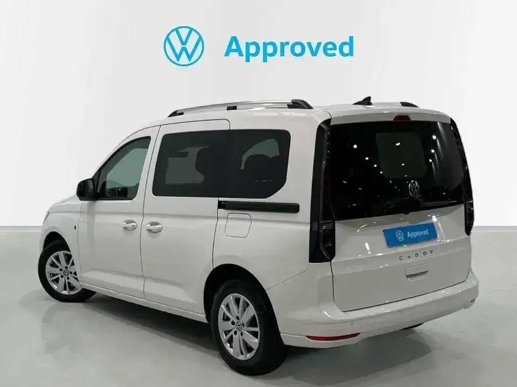 Usado VW Caddy Life 122 CV (89 kW) 2022 Blanco Monovolumen