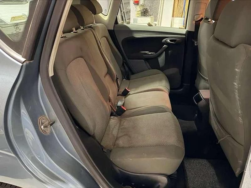 Usado Seat Altea Reference 105 CV (77 kW) 2005 Gris Monovolumen