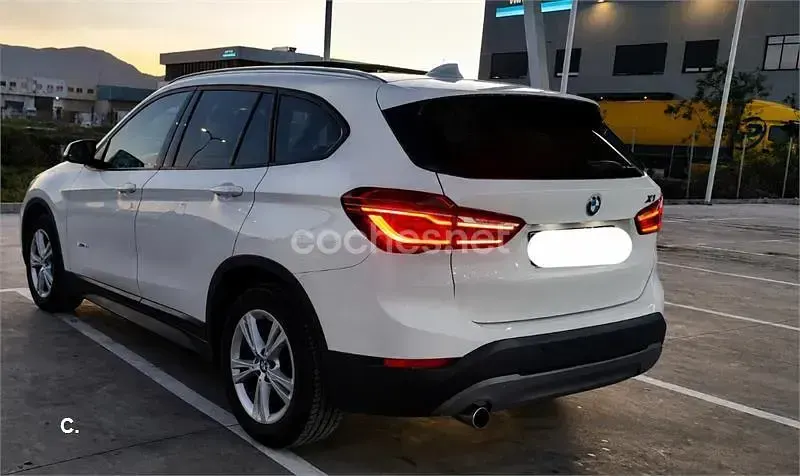 Usado BMW X1 Comfort Edition 150 CV (110 kW) 2017 Blanco SUV