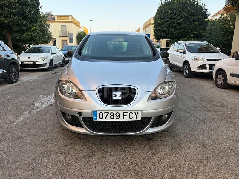Gris / plata Usado 2008 Seat Altea Style Monovolumen | 4999 € (Precio justo) - Imagen 1/4