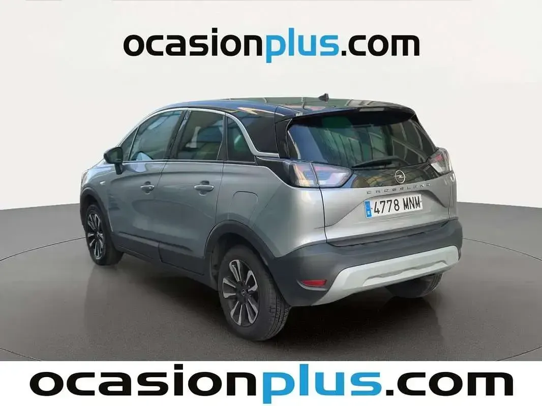 Usado Opel Crossland Elegance 131 CV (96 kW) 2024 Gris SUV