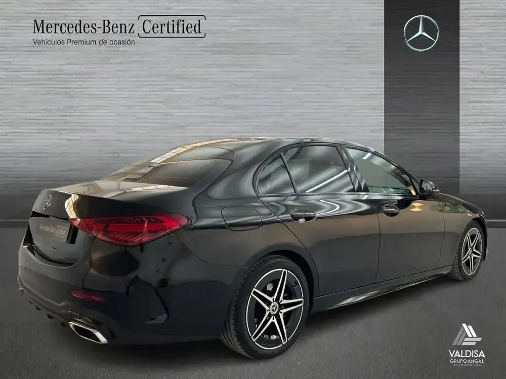 Usado Mercedes C200 AMG line 184 CV (135 kW) 2024 Negro obsidiana Berlina