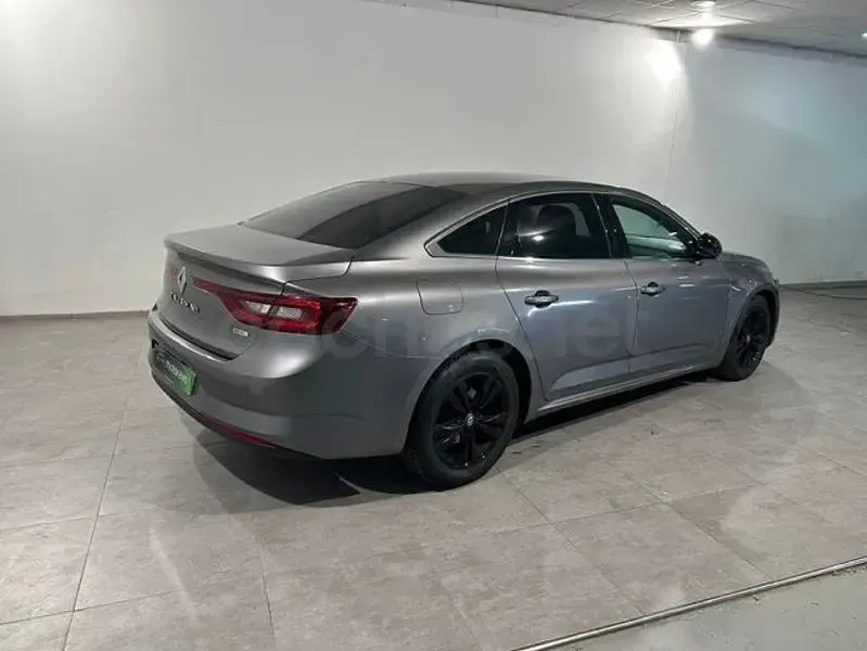 Usado Renault Talisman Intens 110 CV (80 kW) 2017 Gris / plata Berlina