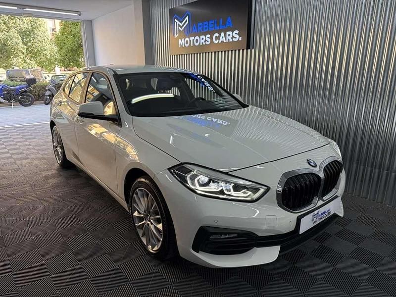 Usado BMW 118 Comfort Edition 136 CV (100 kW) 2023 Blanco Utilitario