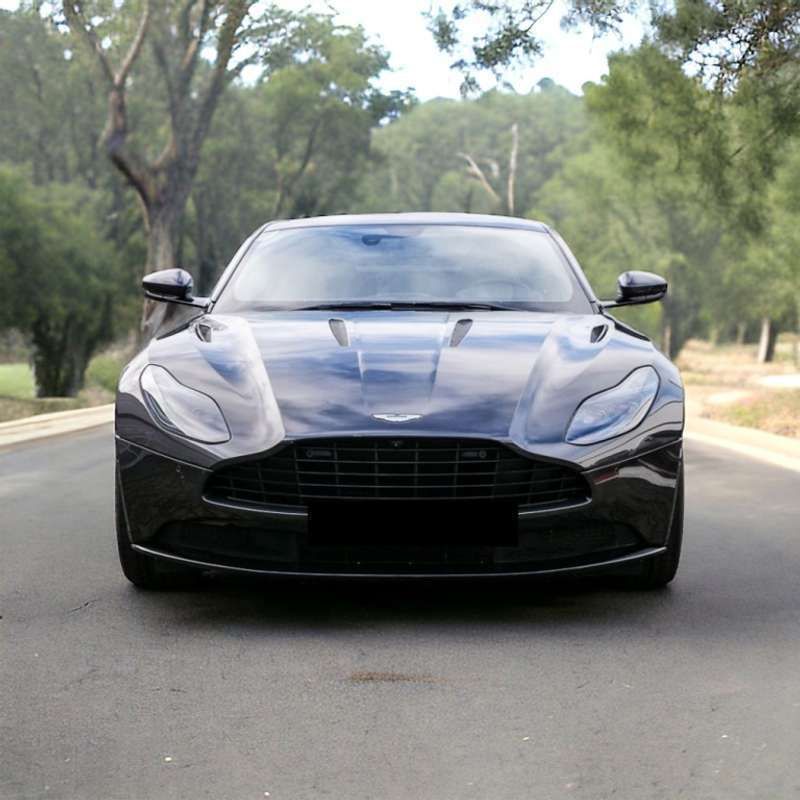 Plateado Usado 2021 Aston Martin DB11 Coupe | 159.700 € - Imagen 1/3