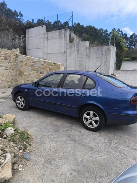Azul Usado 2002 Seat Toledo Stella Berlina | 1500 € (Precio justo) - Imagen 1/4