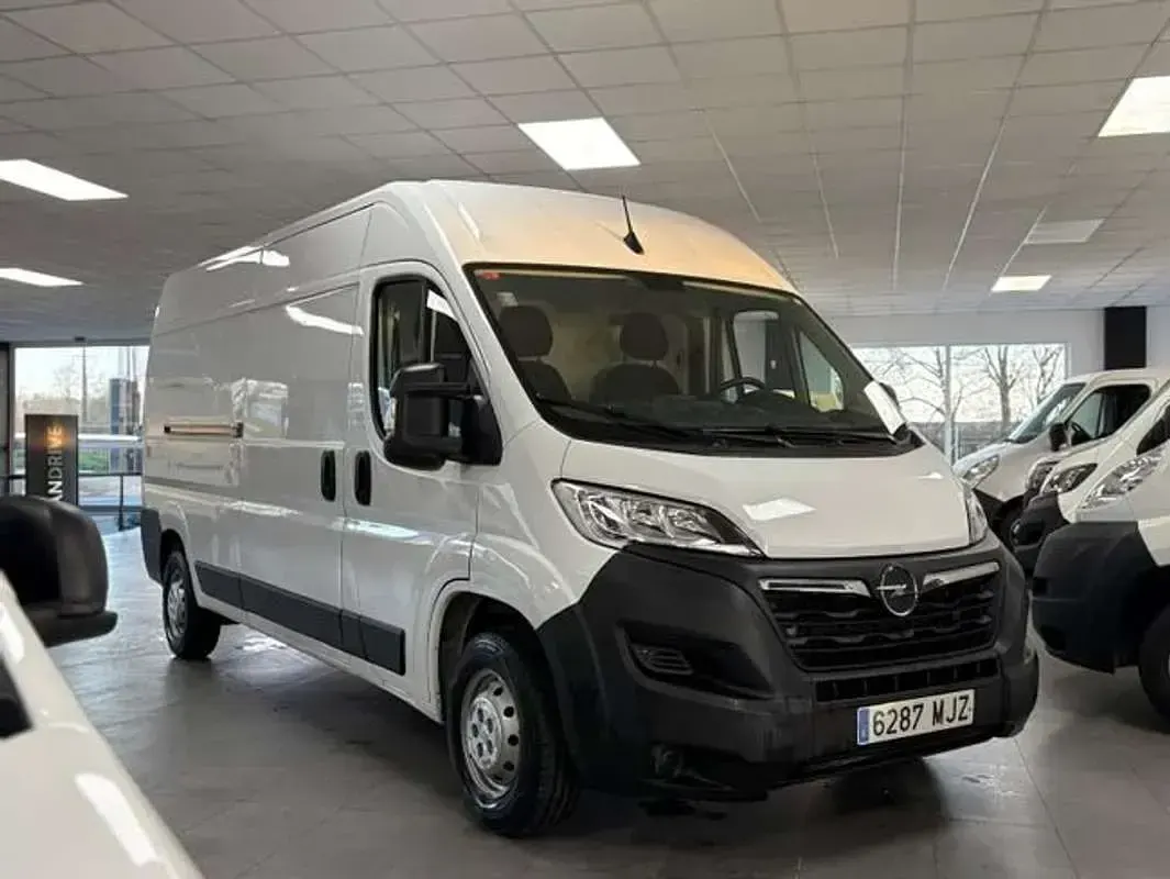 Usado Opel Movano 140 CV (102 kW) 2023 Blanco Van