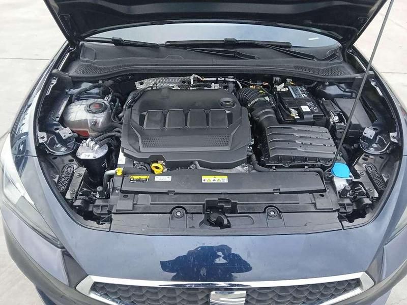 Usado Seat Leon ST Style 116 CV (85 kW) 2022 Azul Familiar
